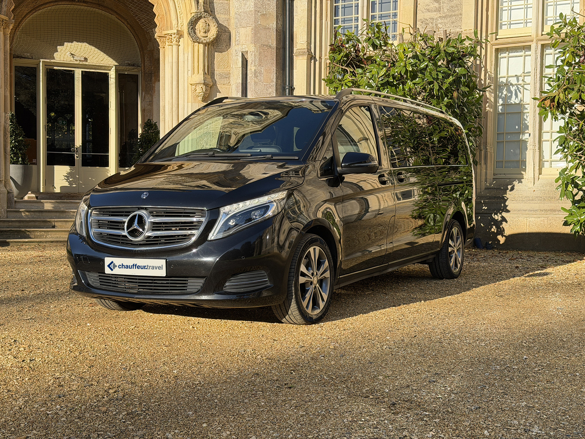 Chauffeur Travel - Luxury MPV Gallery image 2