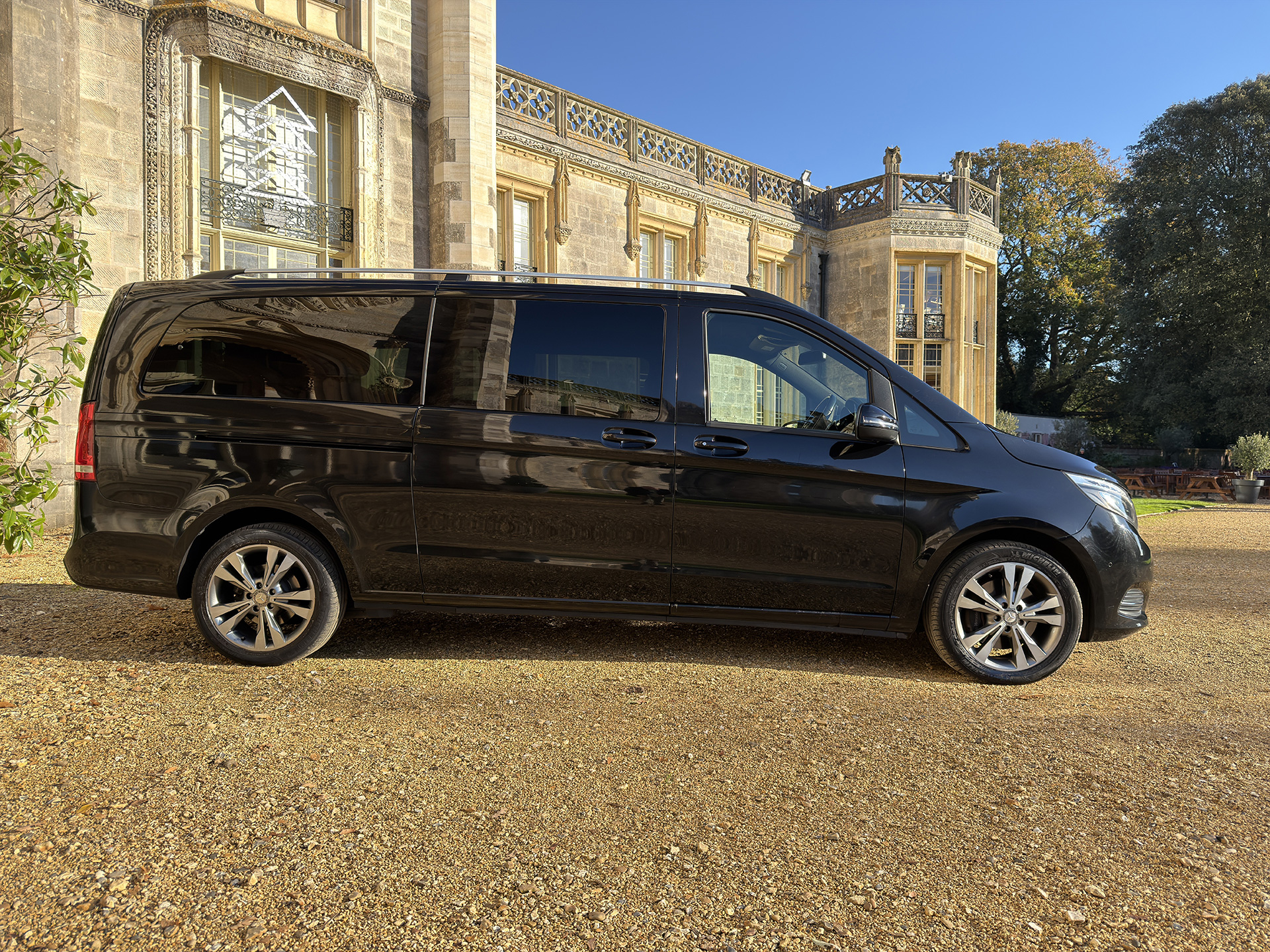 Chauffeur Travel - Luxury MPV Gallery image 3
